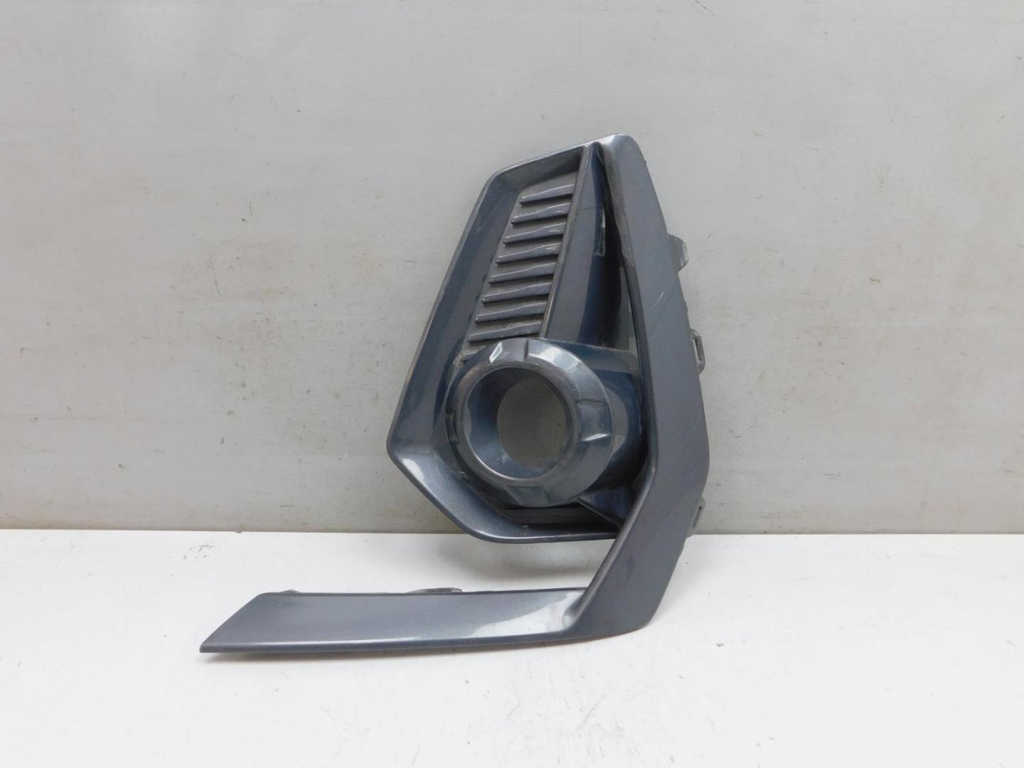 Решетка в бампер левая