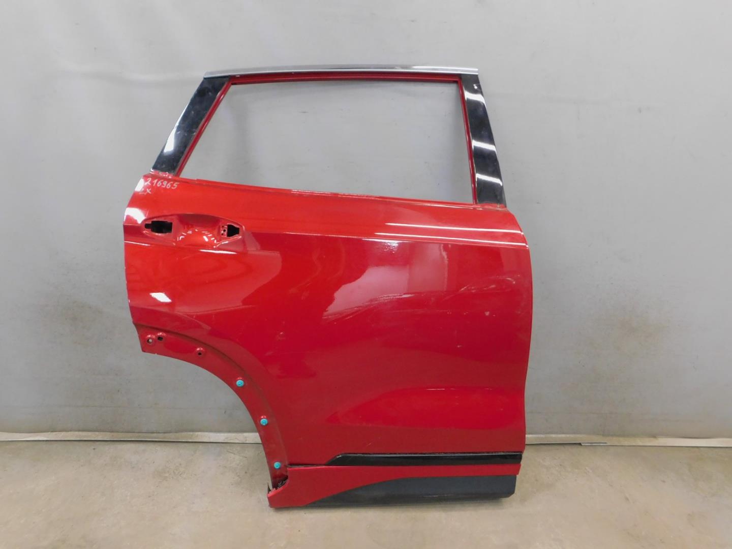 Дверь задняя правая