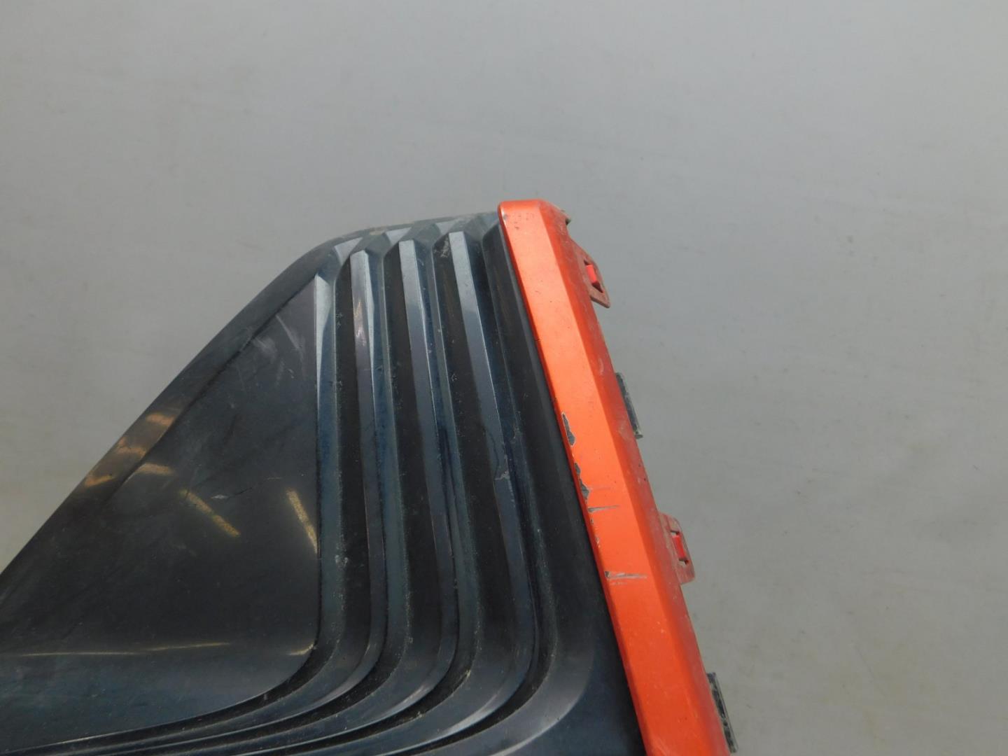 Накладка переднего бампера