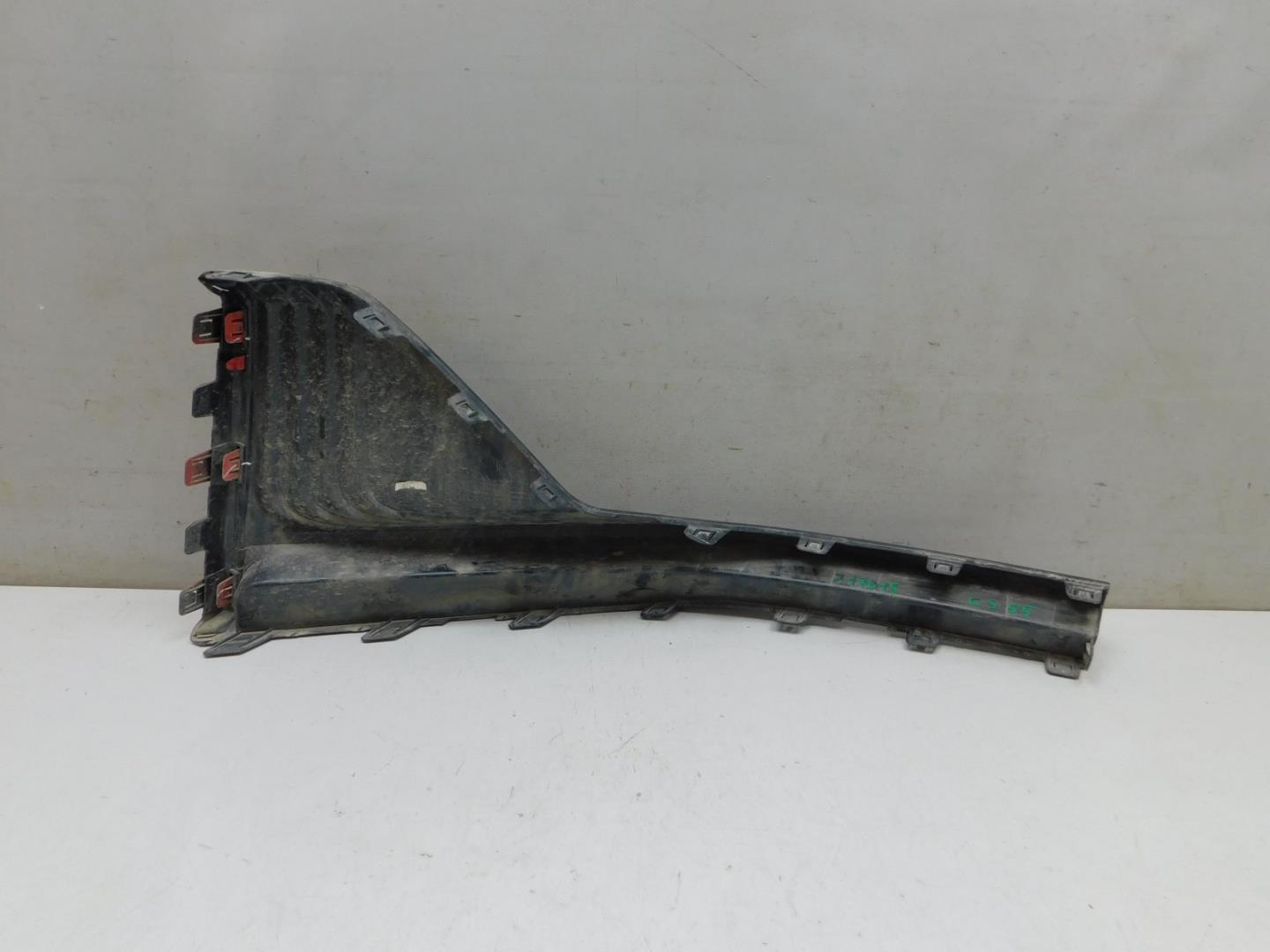 Накладка переднего бампера