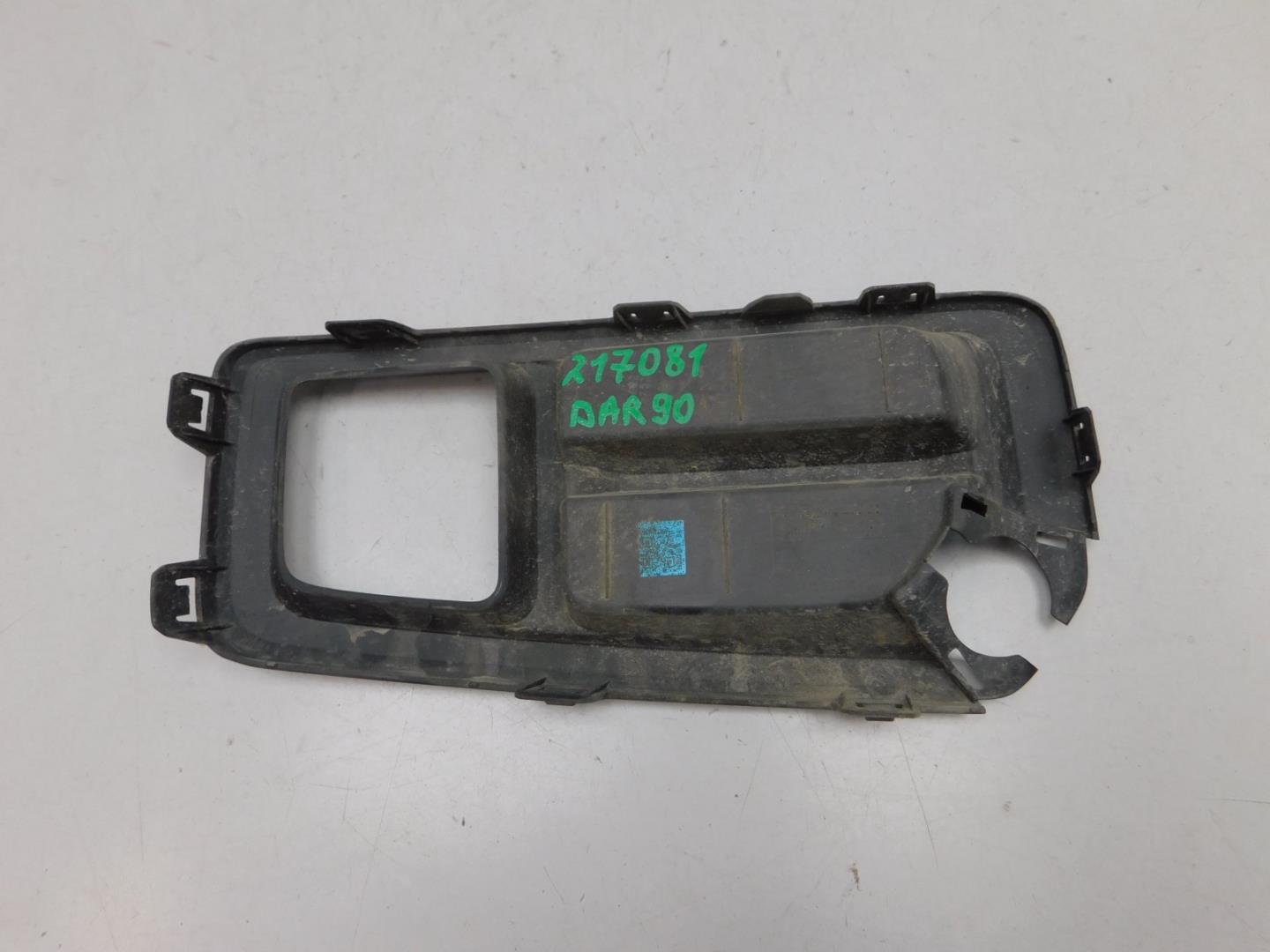 Накладка заднего бампера правая