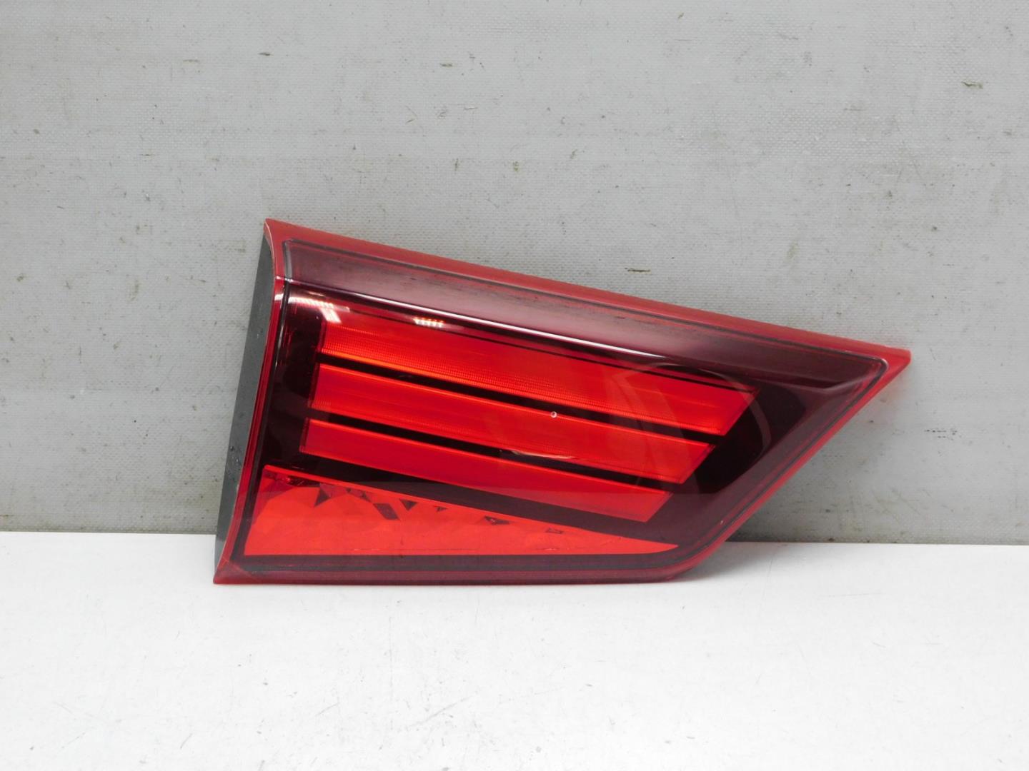 Фонарь задний внутренний левый