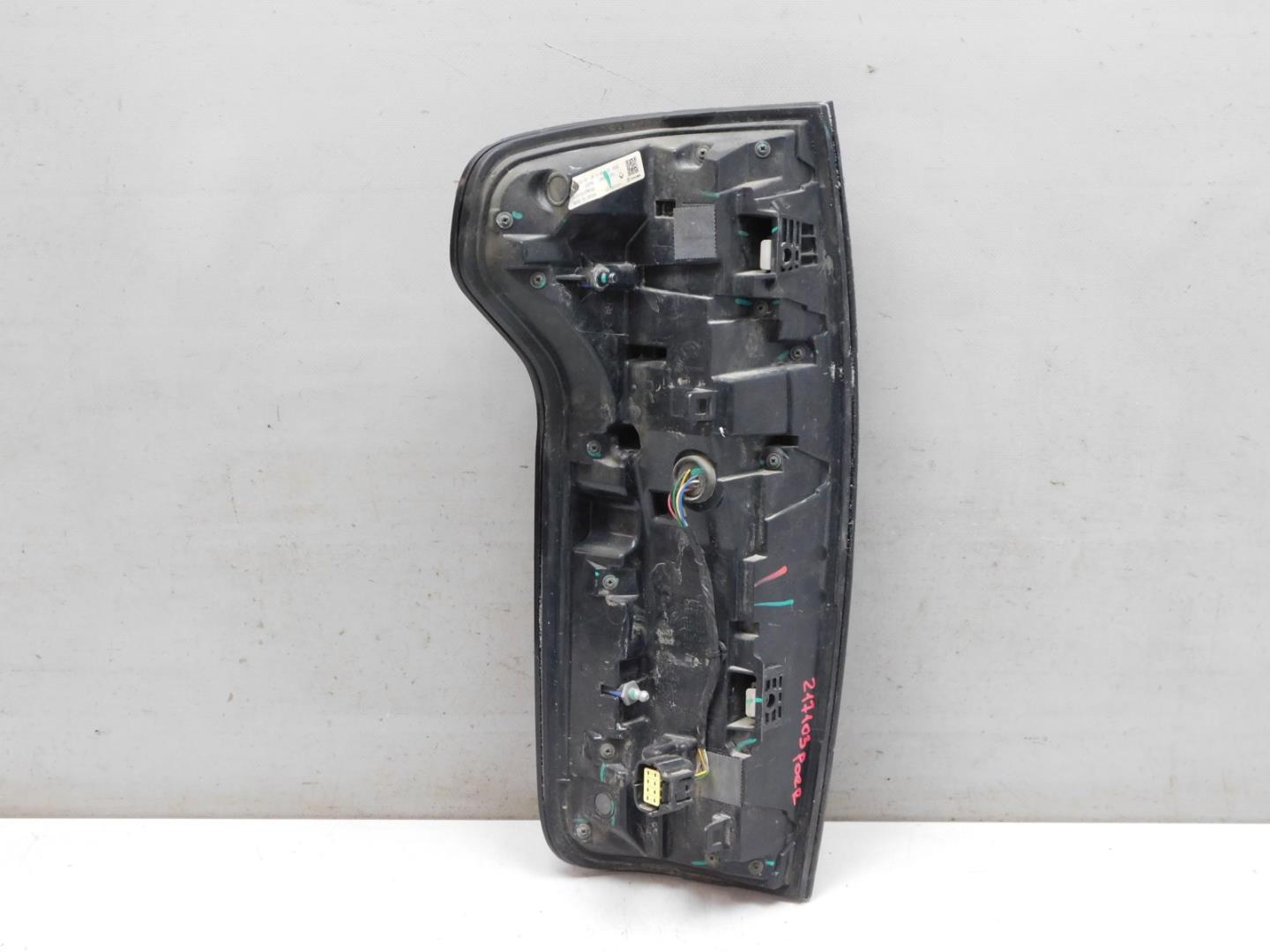 Фонарь задний правый