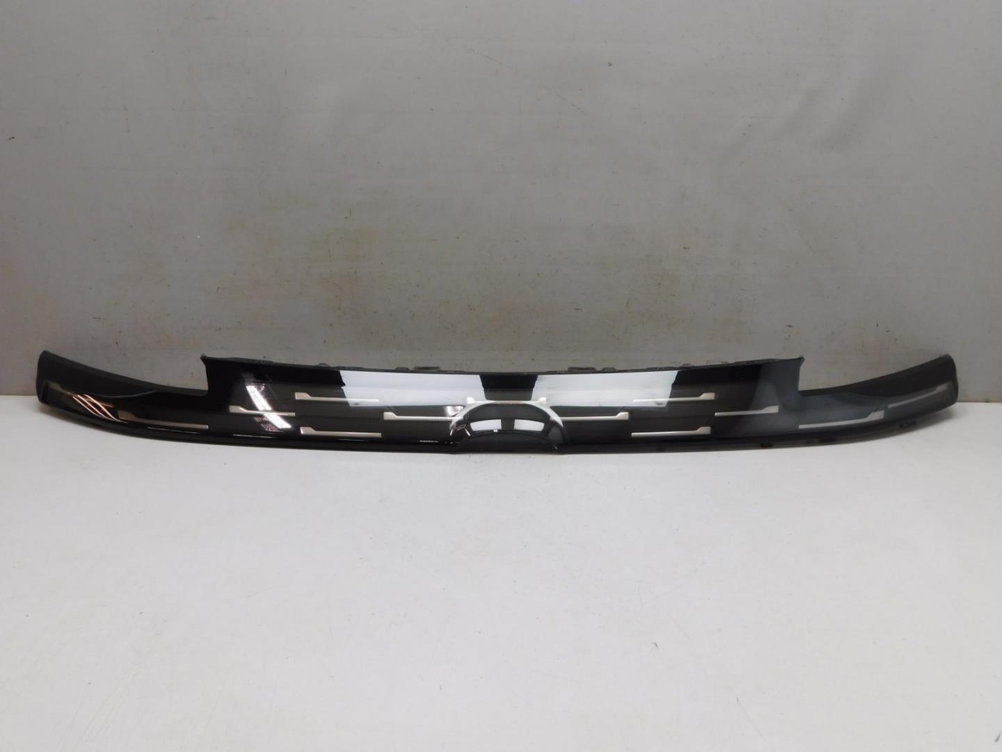 Накладка на решетку радиатора