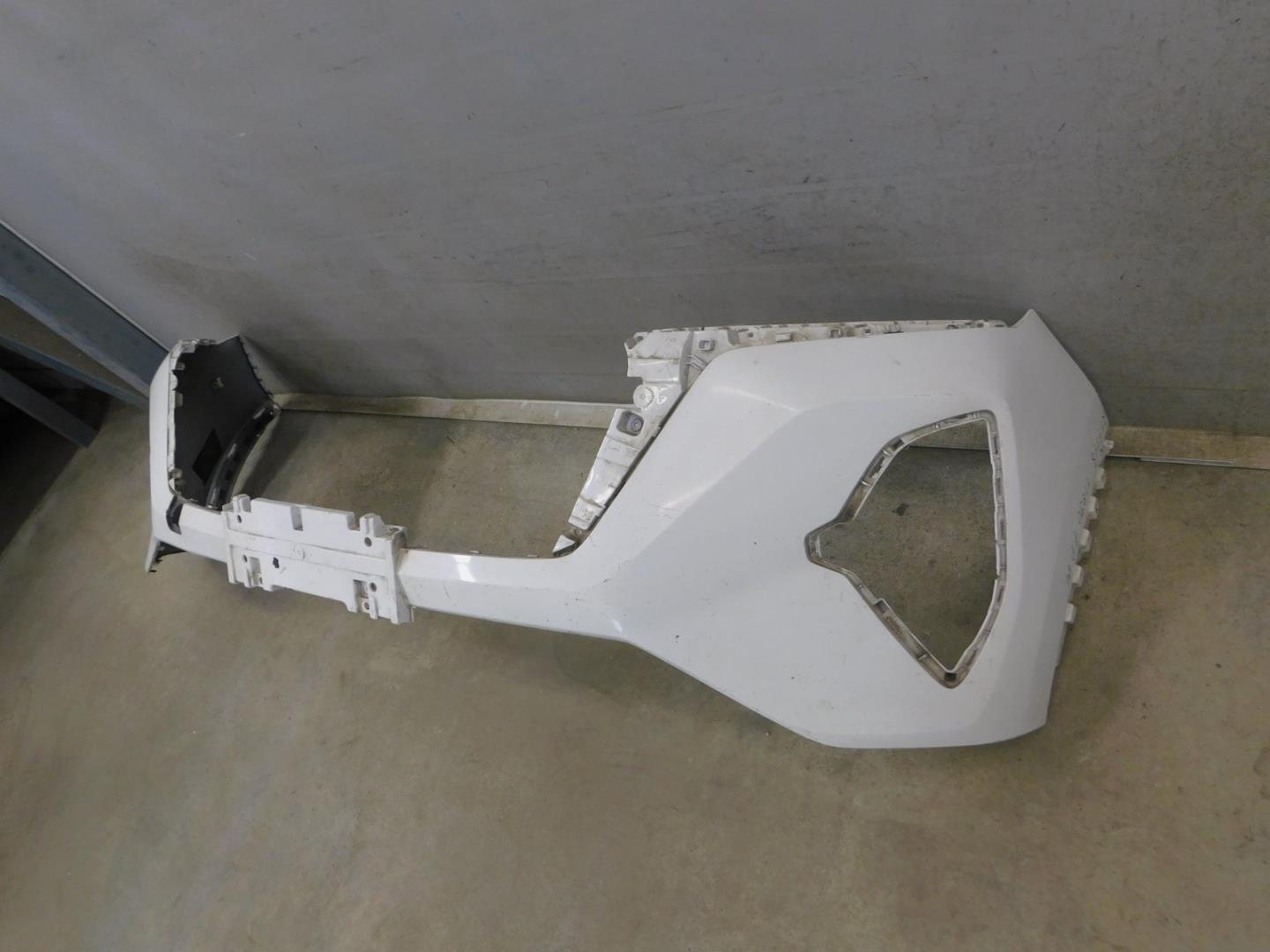 Бампер передний