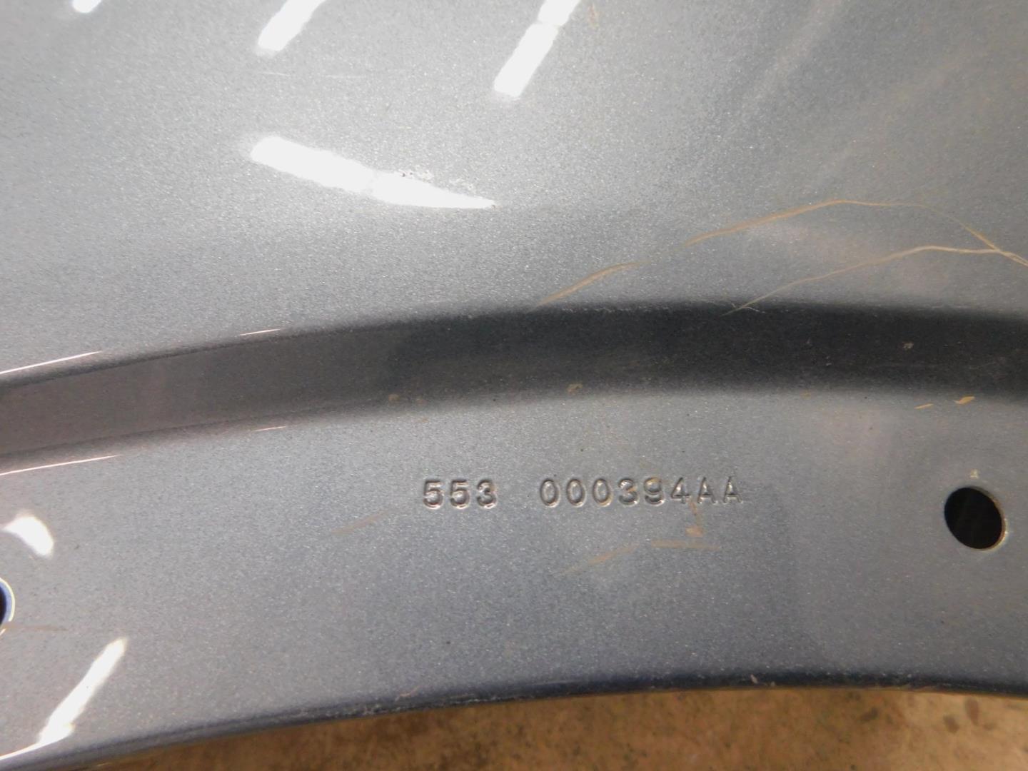 Крыло переднее правое