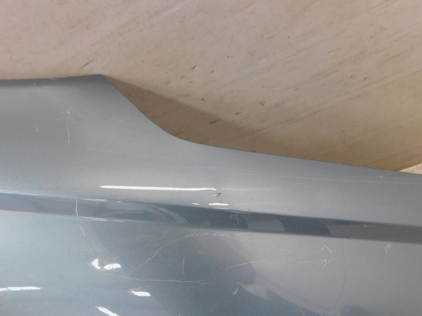 Крыло переднее правое