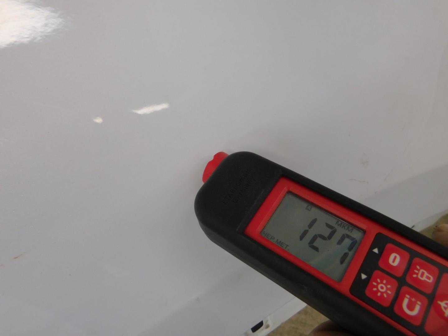 Крыло переднее правое