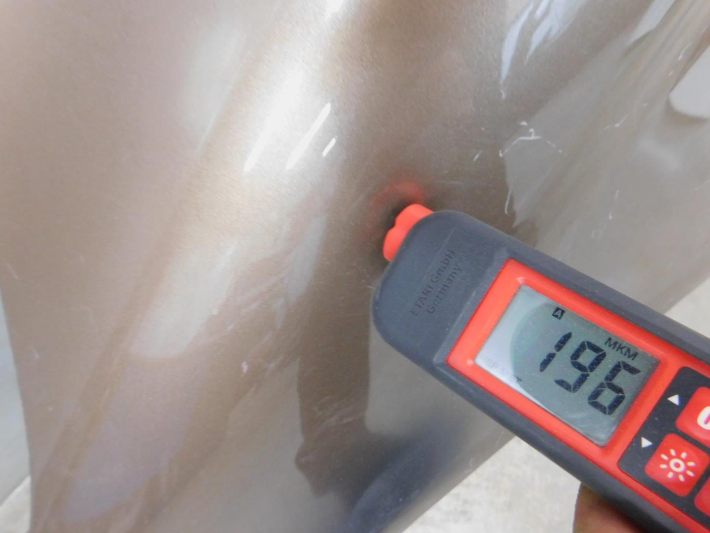 Крыло переднее левое