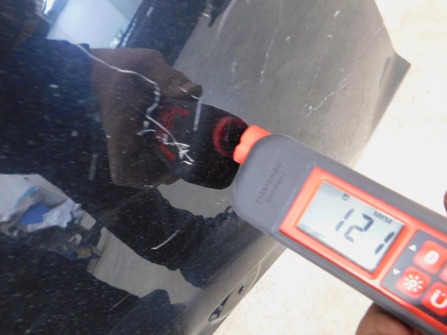 Крыло переднее левое