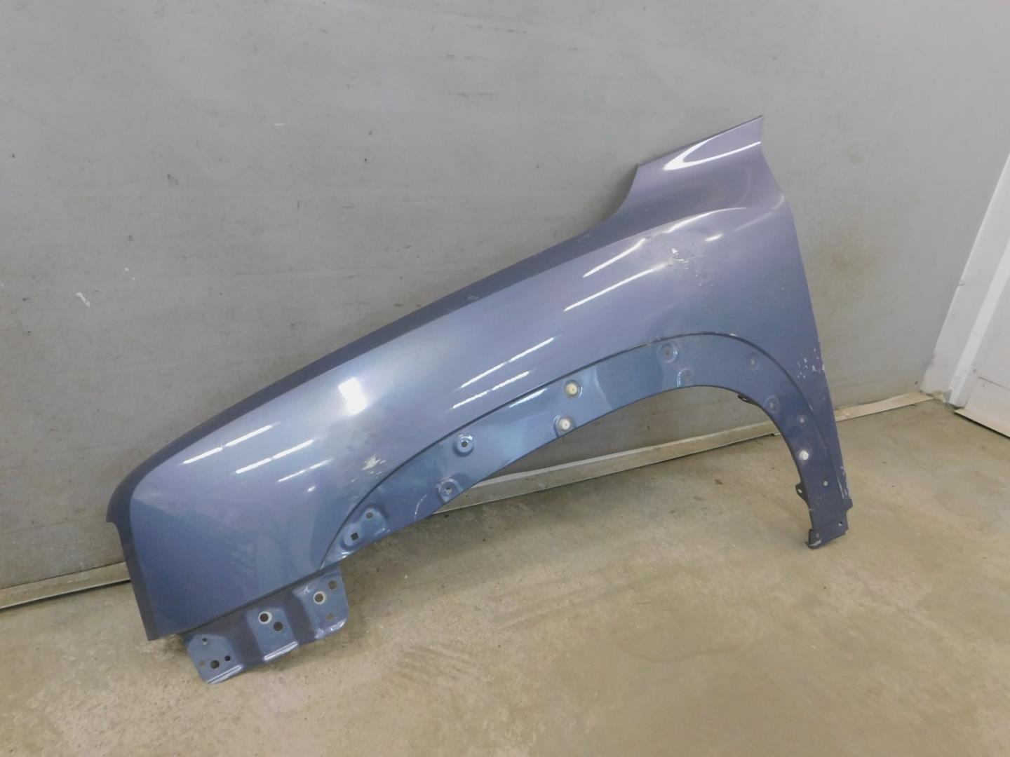 Крыло переднее левое