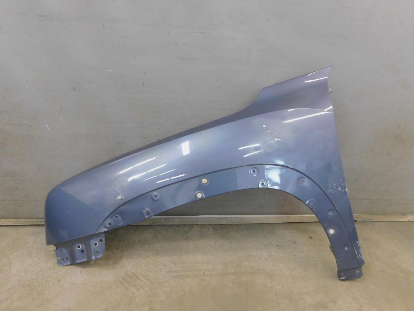 Крыло переднее левое