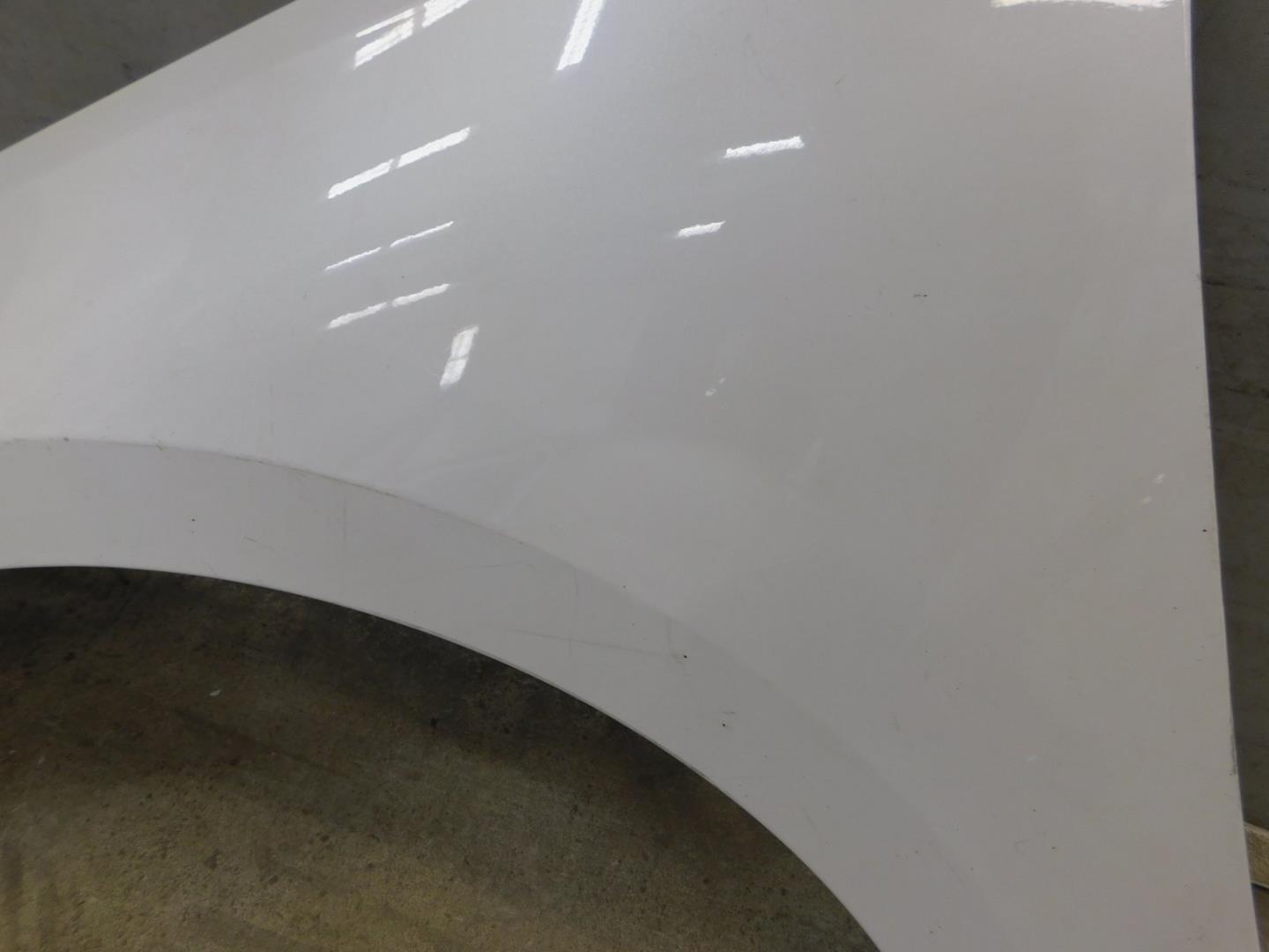 Крыло переднее левое