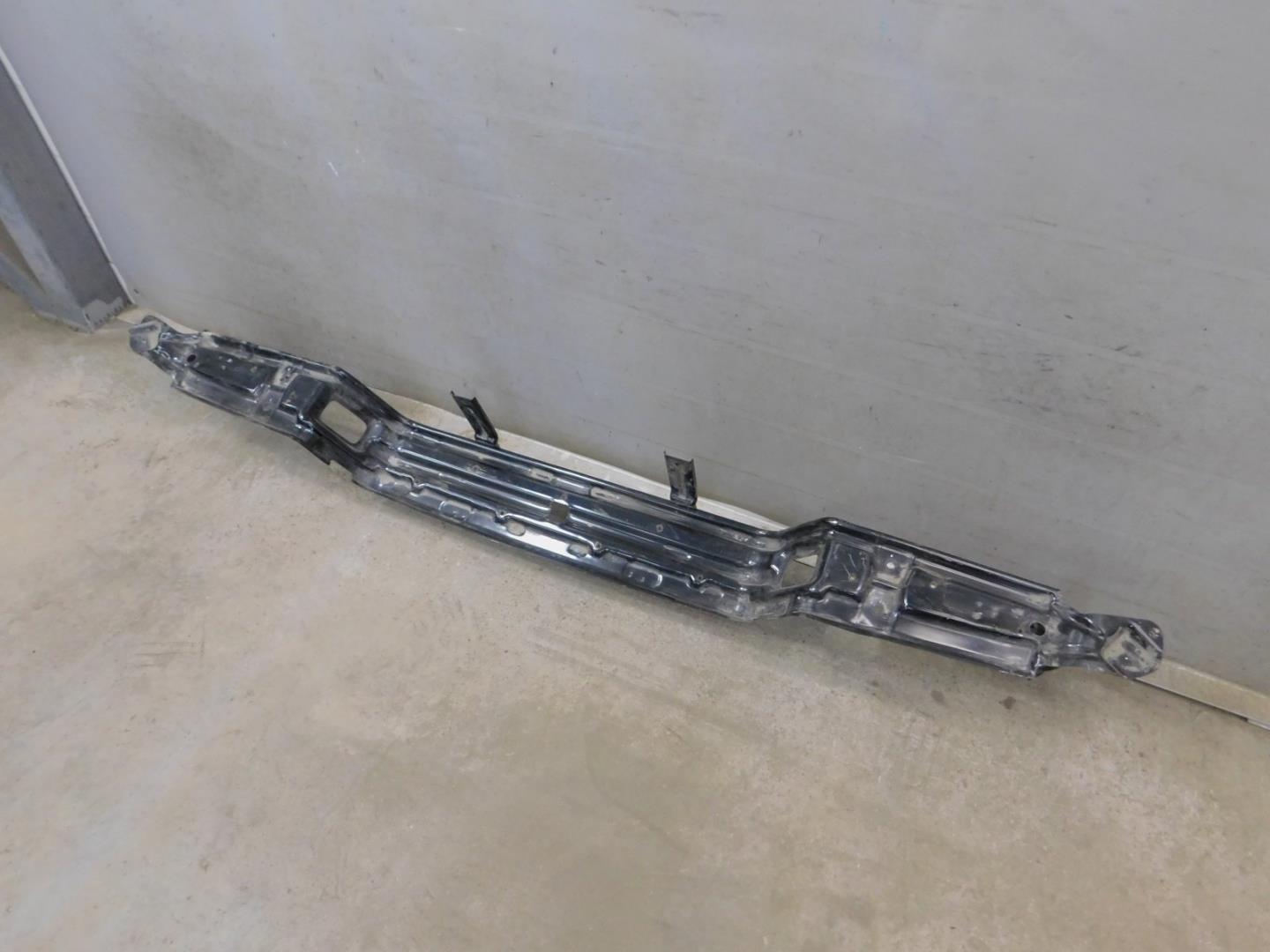 Усилитель заднего бампера