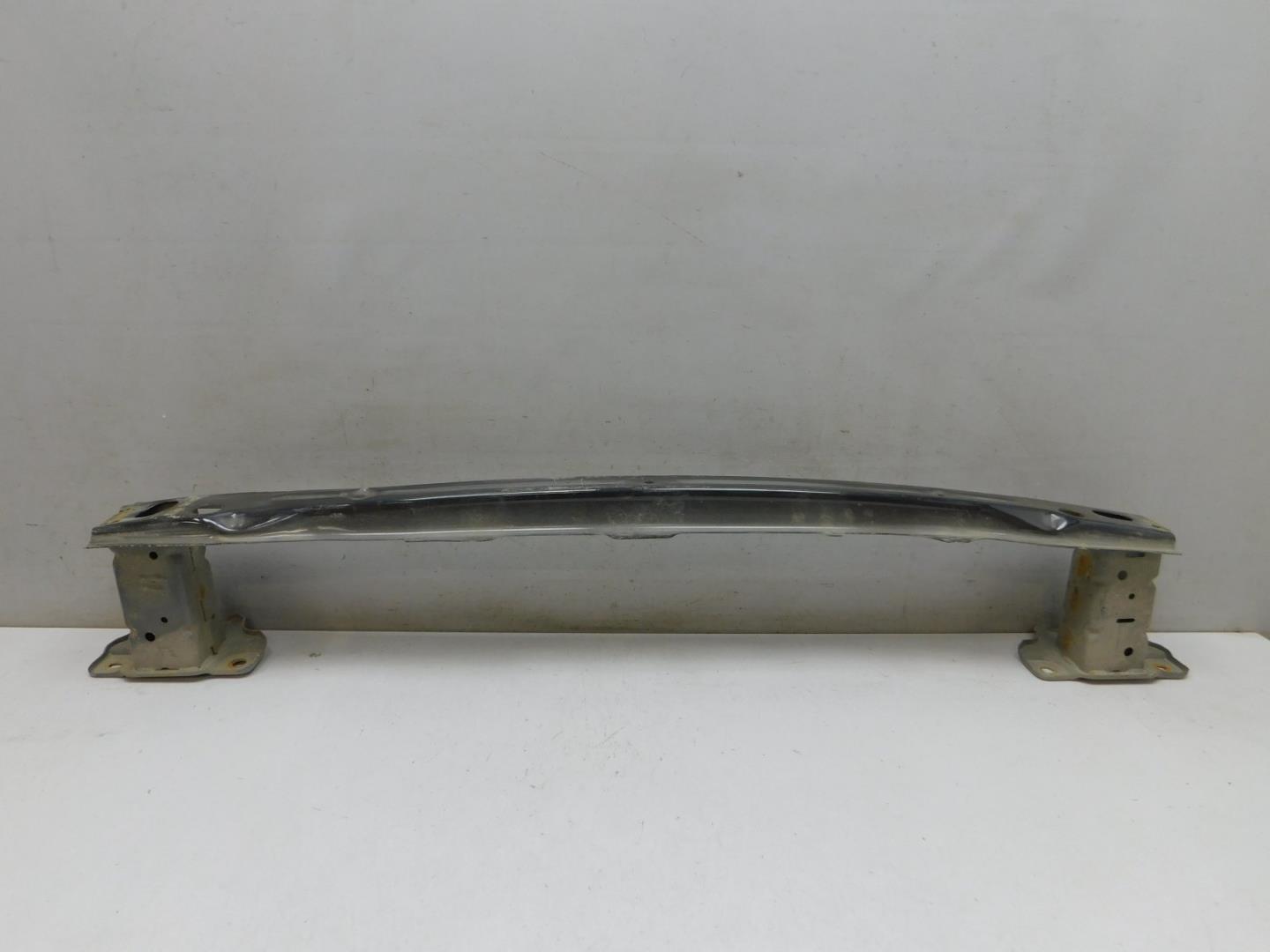 Усилитель заднего бампера