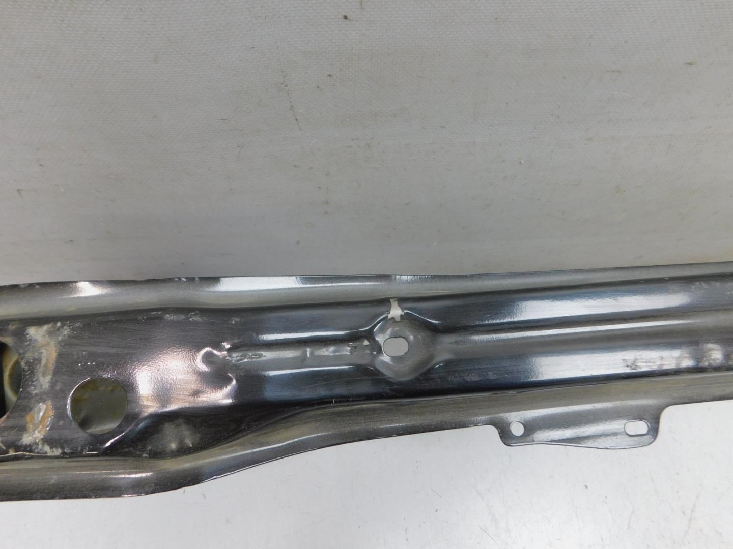 Усилитель заднего бампера