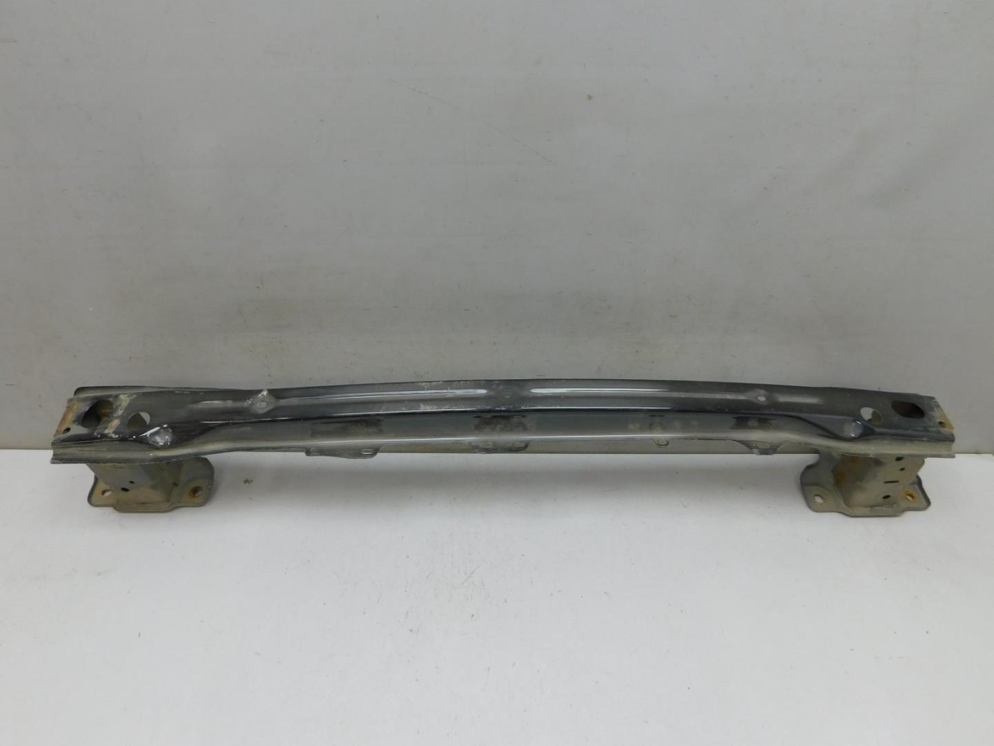 Усилитель заднего бампера