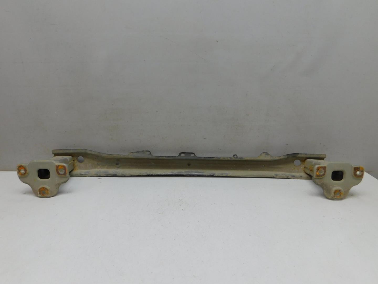 Усилитель заднего бампера