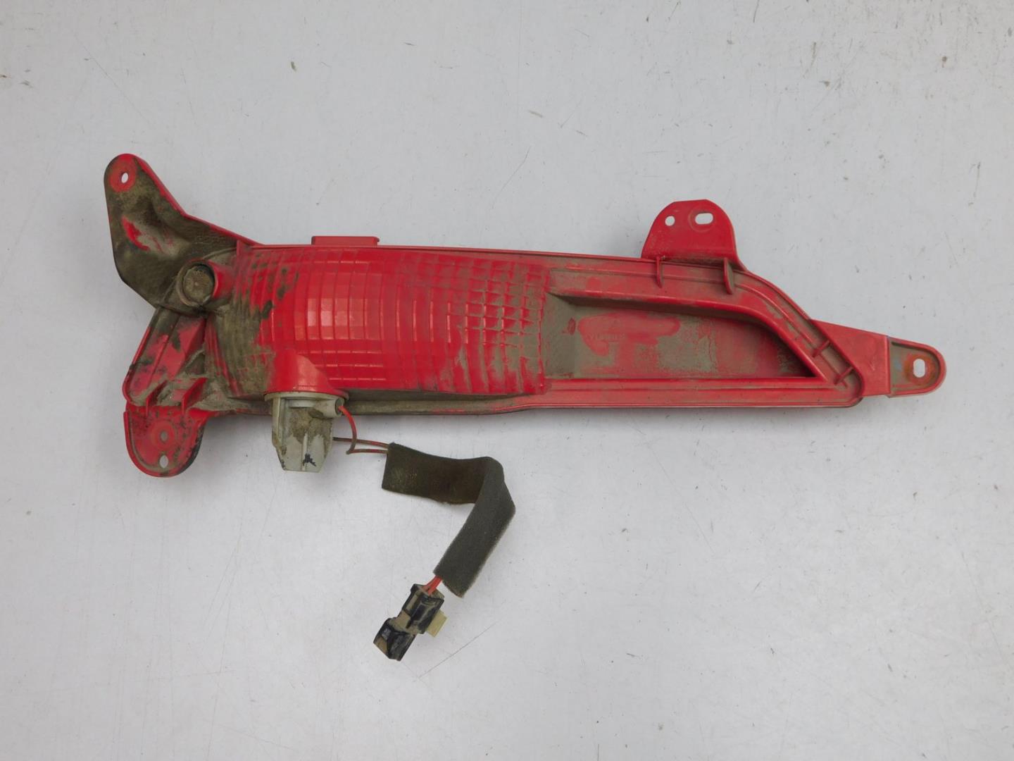 Фонарь задний в бампер правый