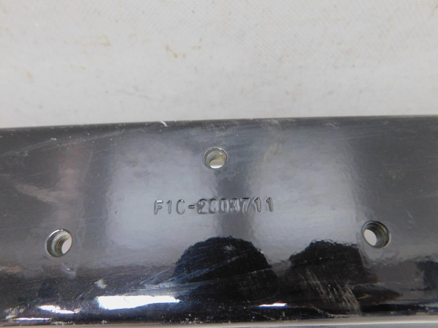 Усилитель переднего бампера