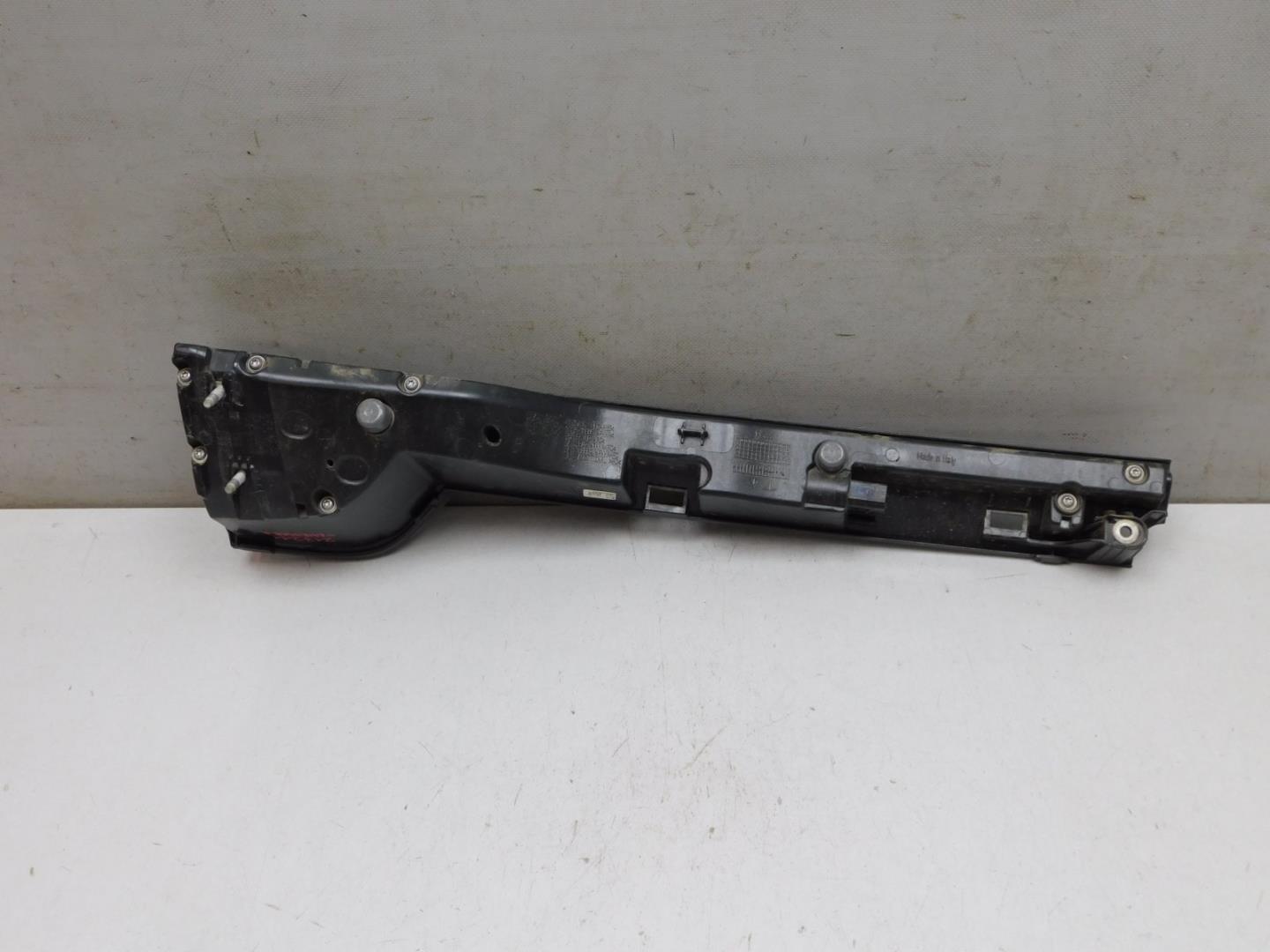 Фонарь задний внутренний правый