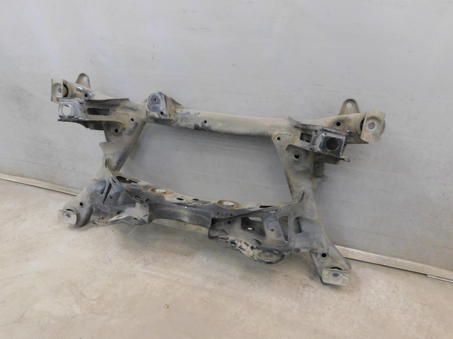 Балка задняя