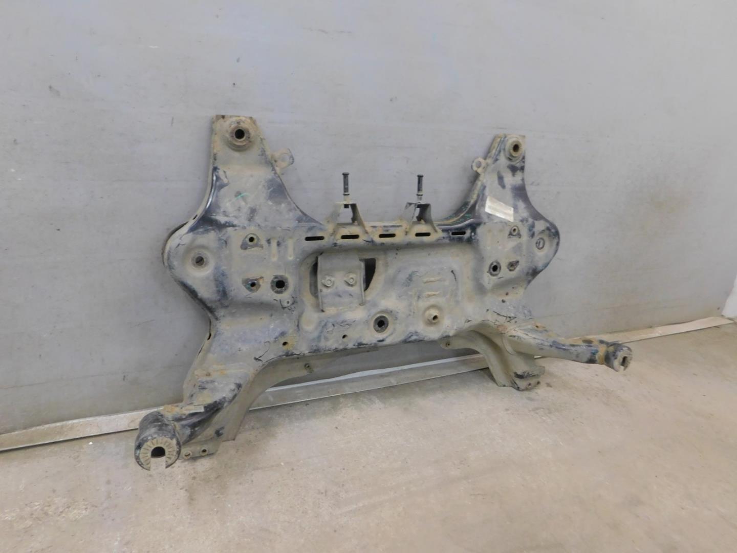 Балка подмоторная