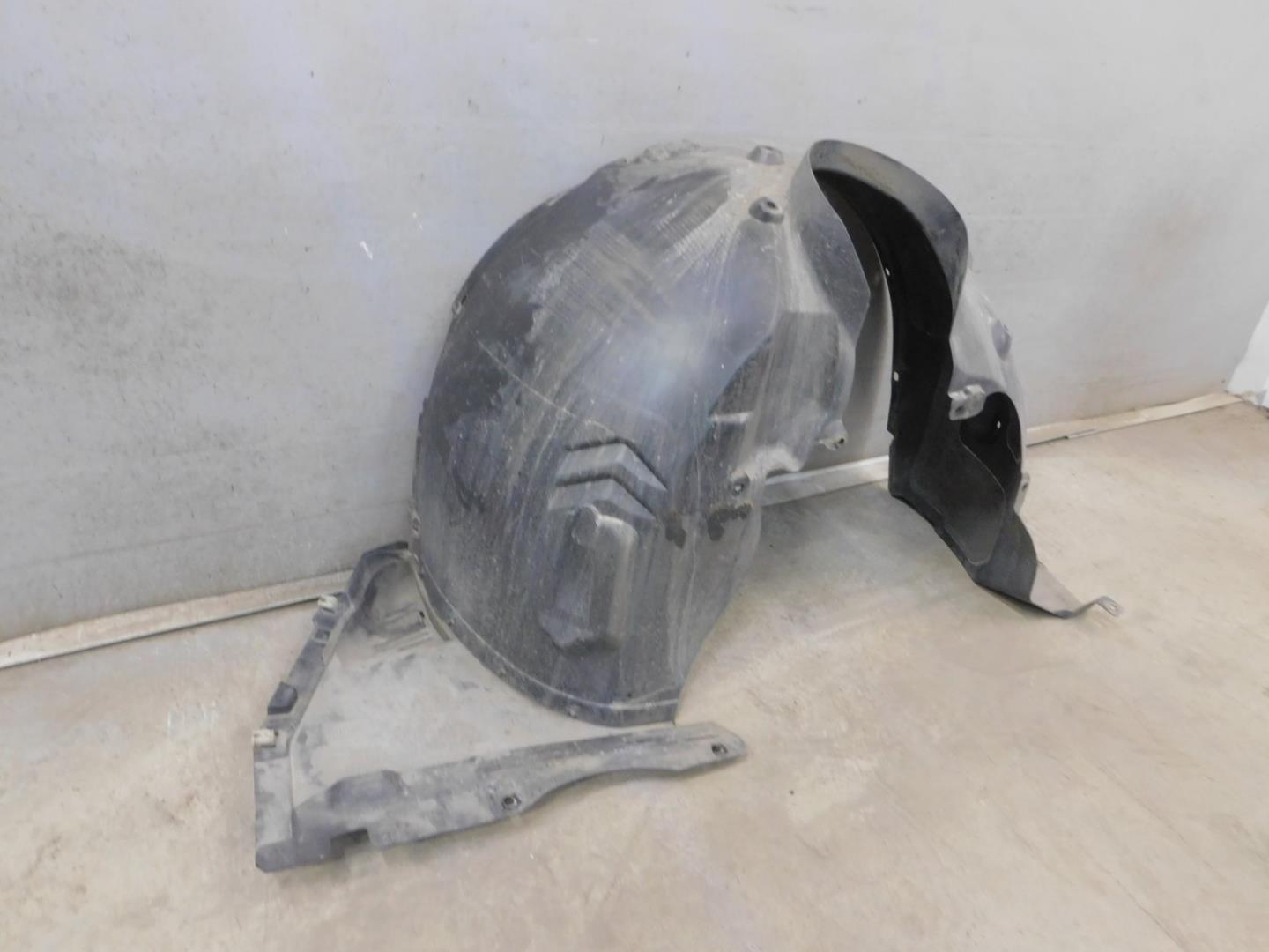 Локер передний правый