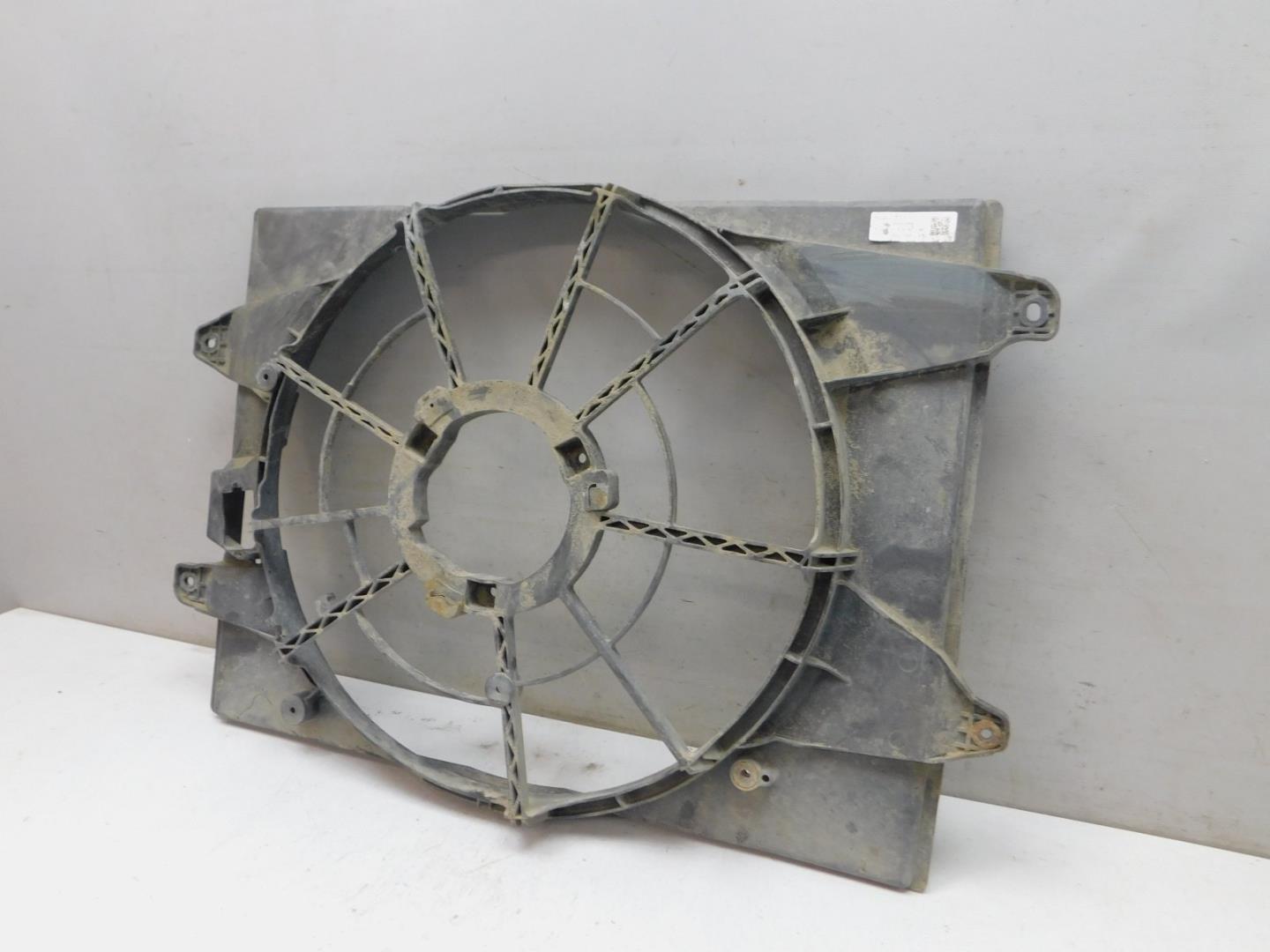 Диффузор вентилятора