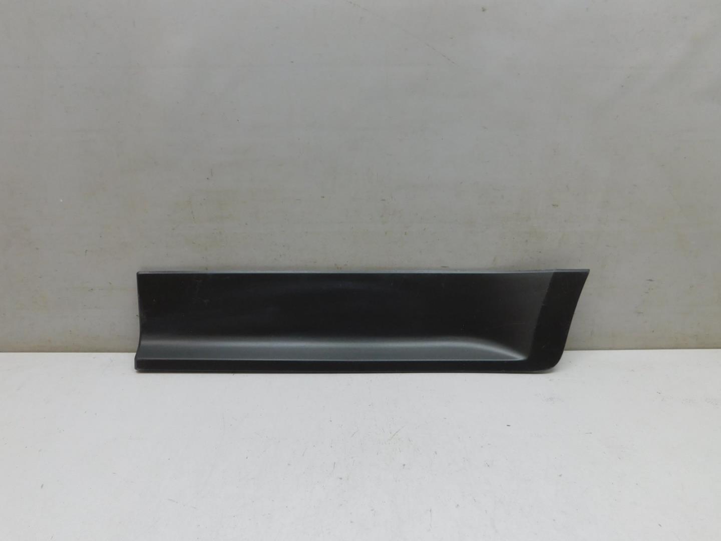 Накладка двери задней левой