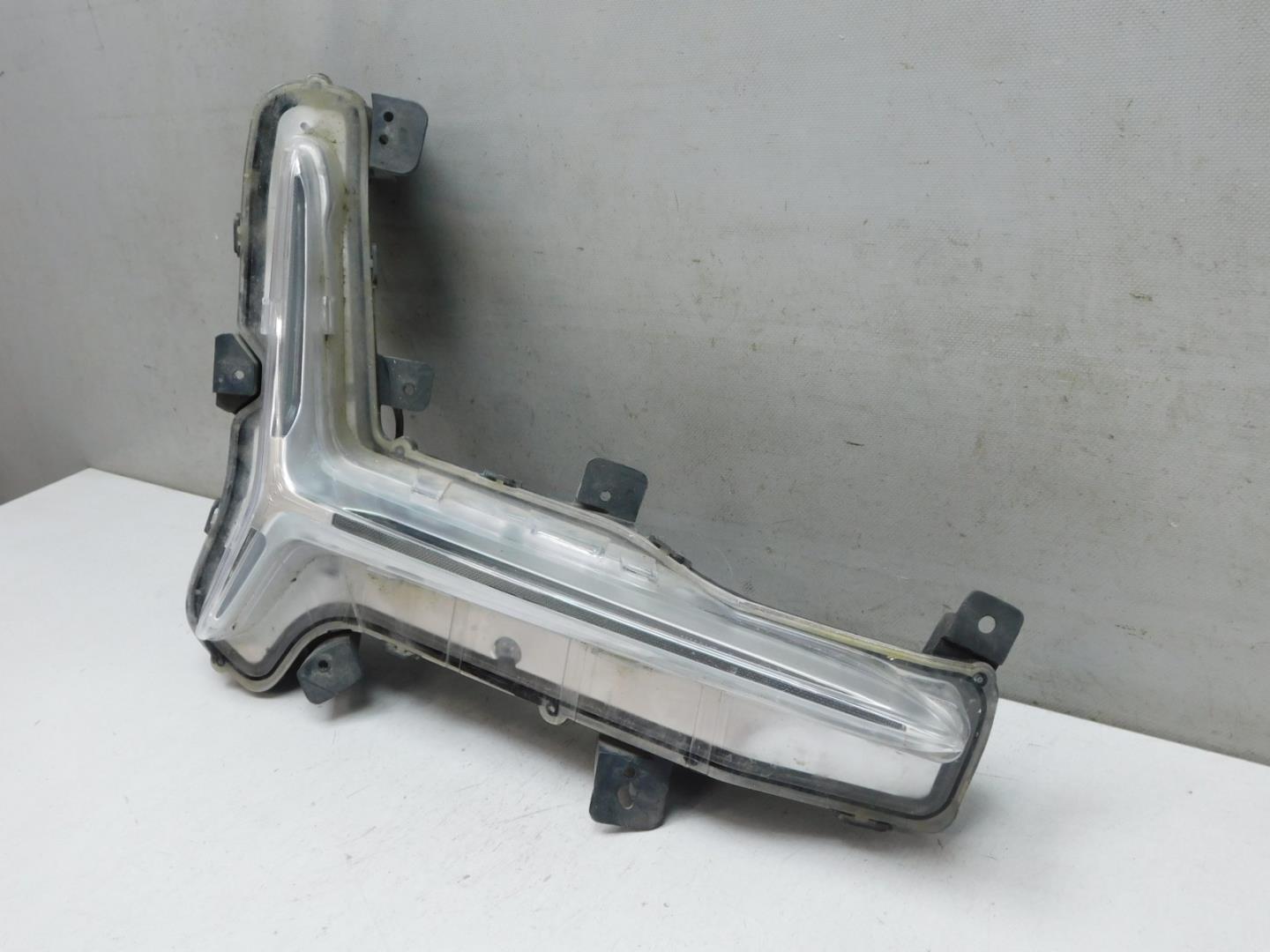 Габарит передний правый