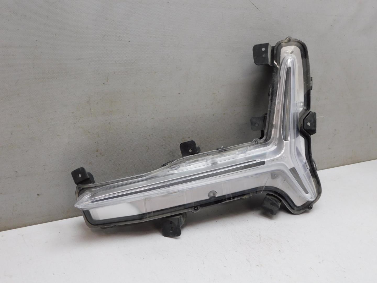 Габарит передний левый