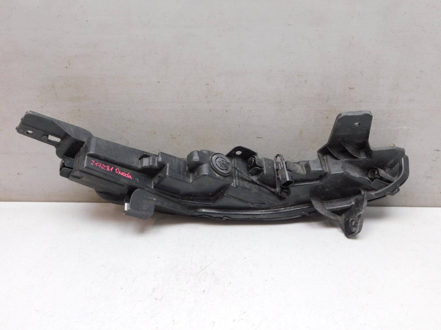 Габарит передний левый