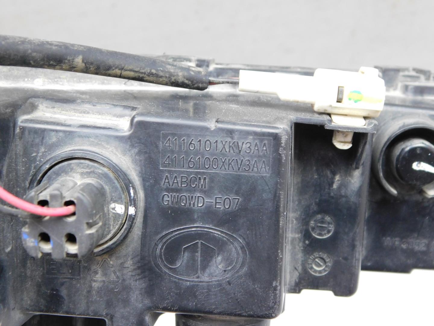 Фара противотуманная левая