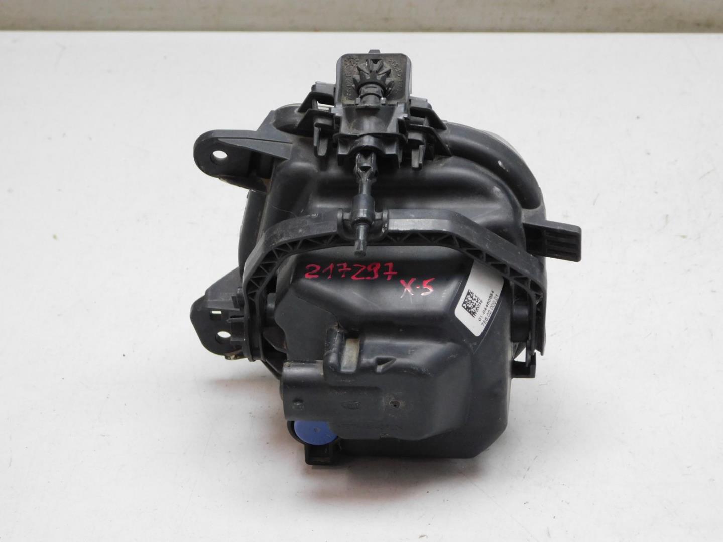 Фара противотуманная правая