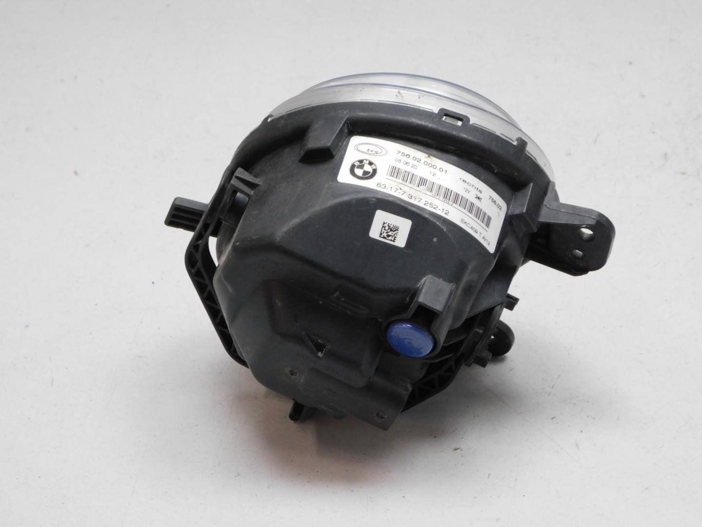 Фара противотуманная правая