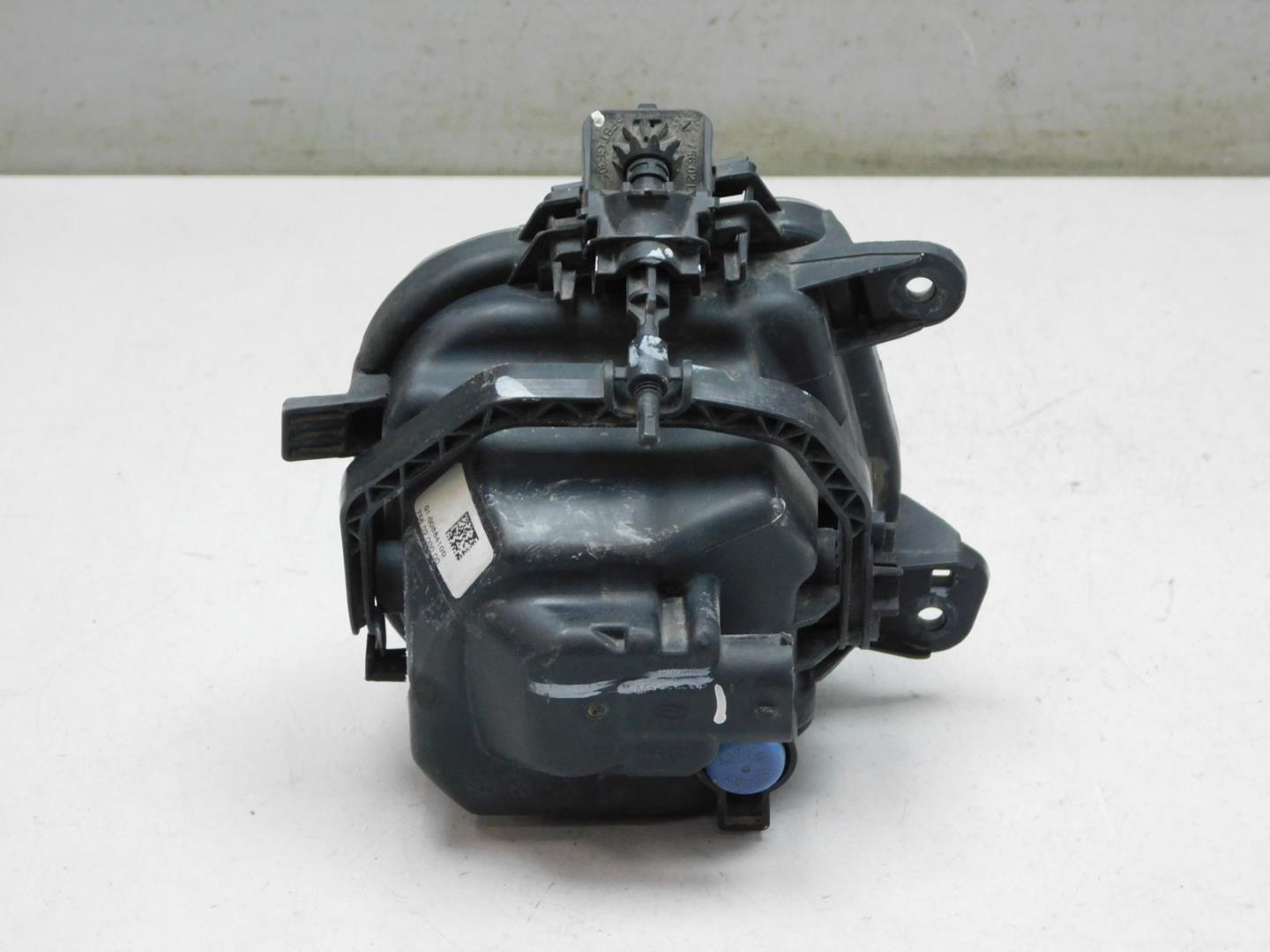 Фара противотуманная левая