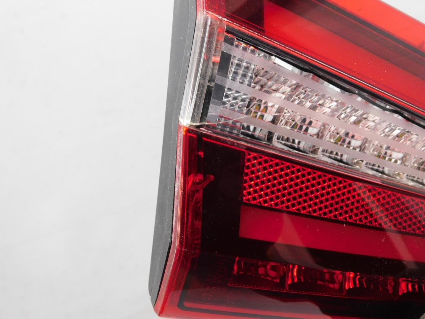 Фонарь задний внутренний левый