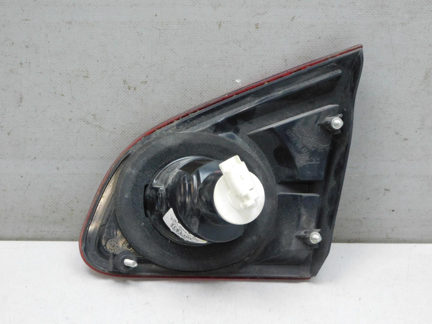 Фонарь задний внутренний левый
