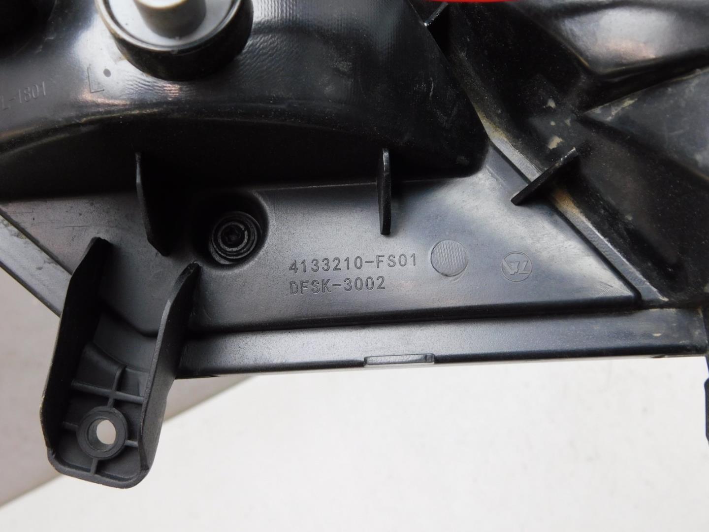 Фонарь задний в бампер левый