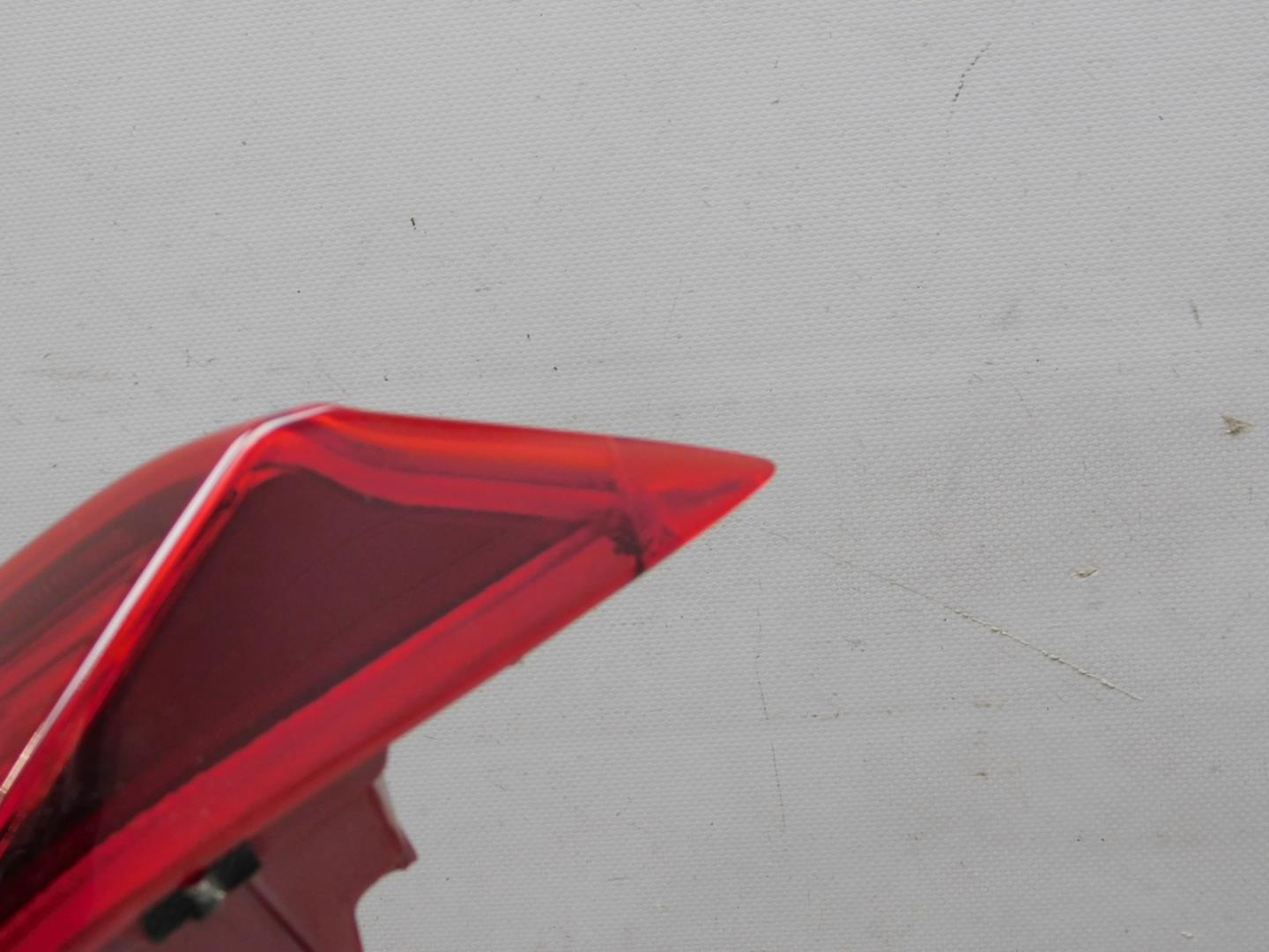 Фонарь задний внутренний левый