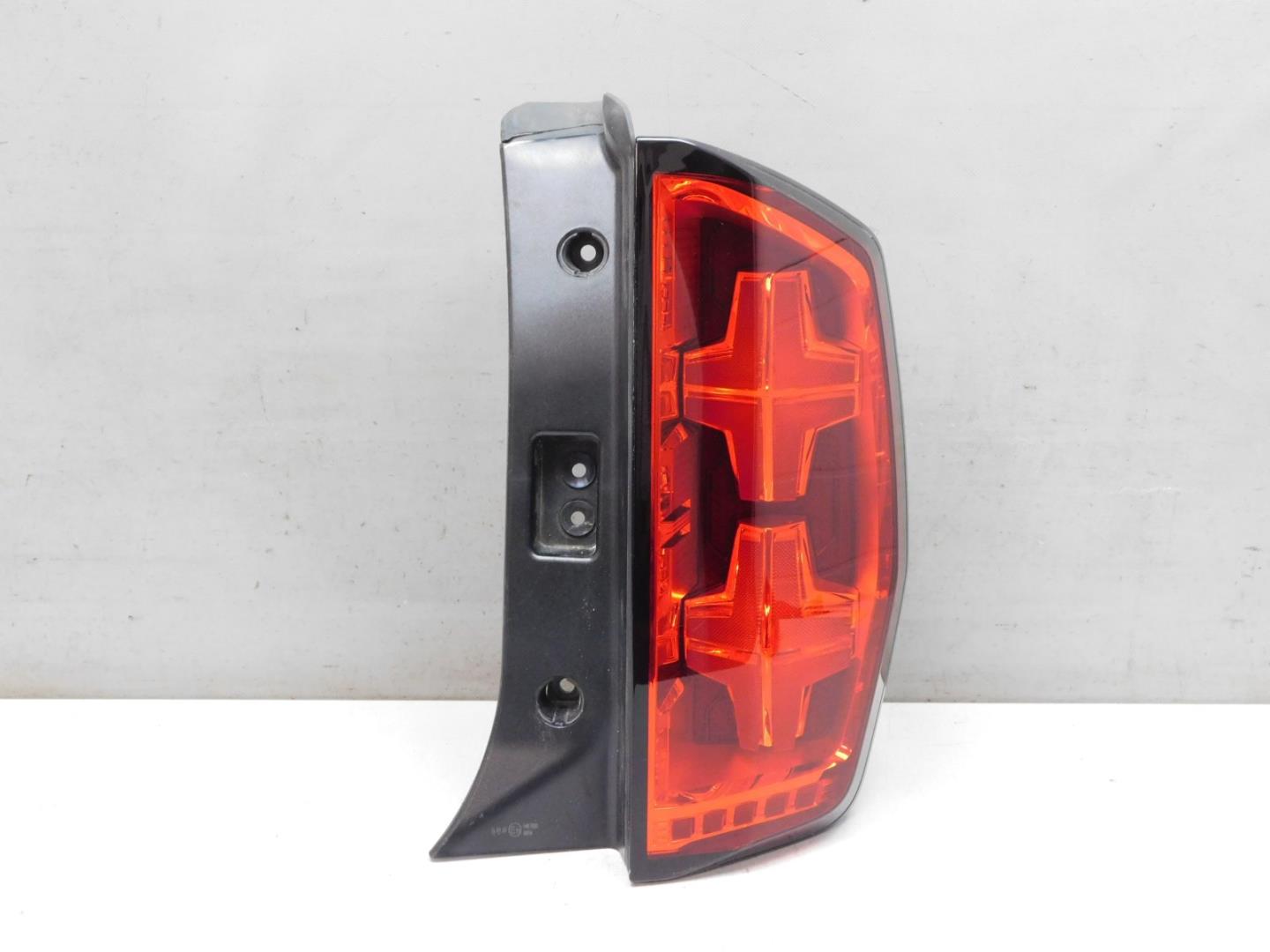 Фонарь задний правый