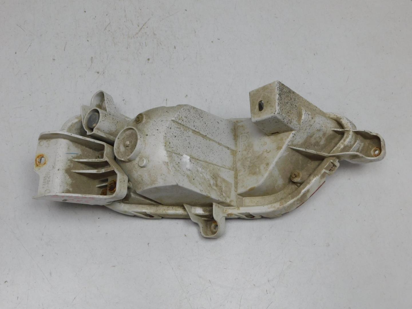 Фонарь задний в бампер правый