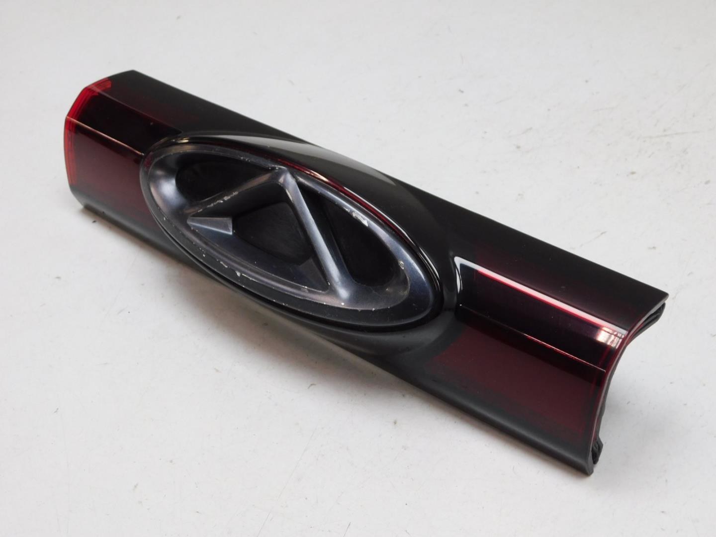 Накладка двери багажника