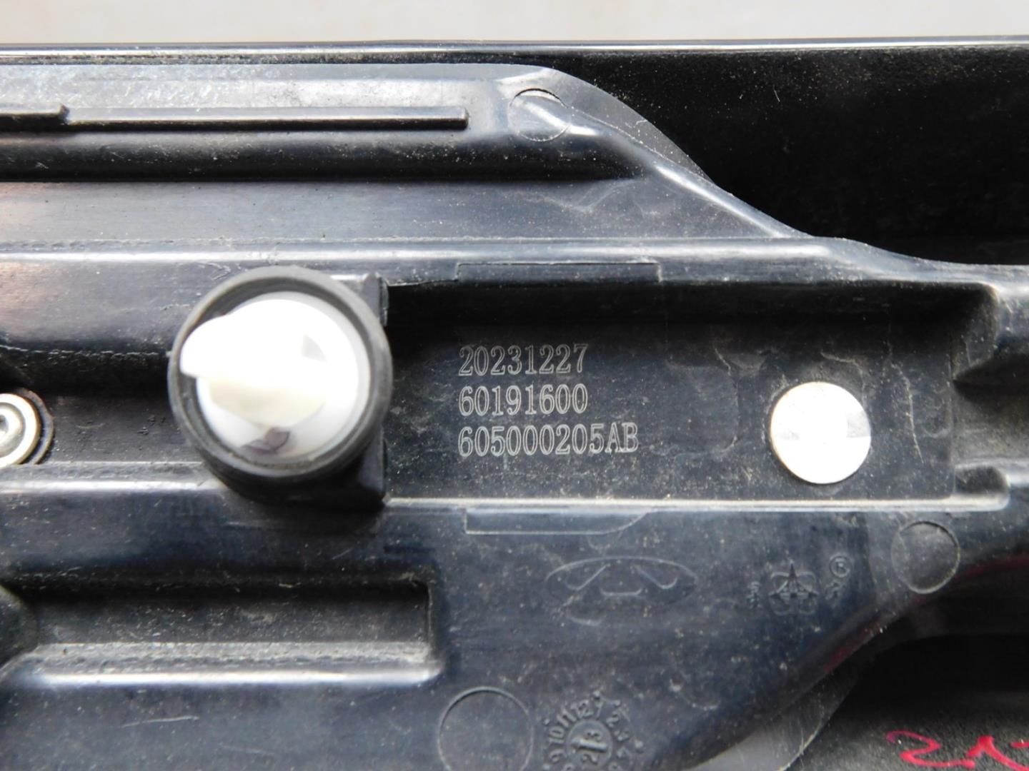 Накладка двери багажника