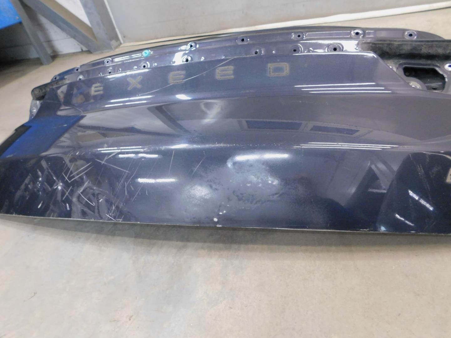 Дверь багажника