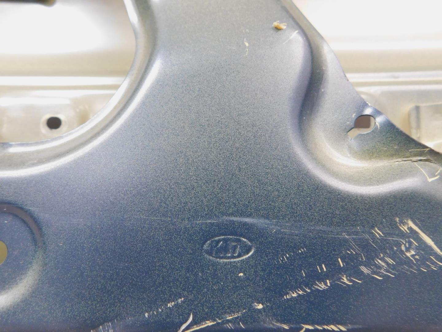 Дверь багажника