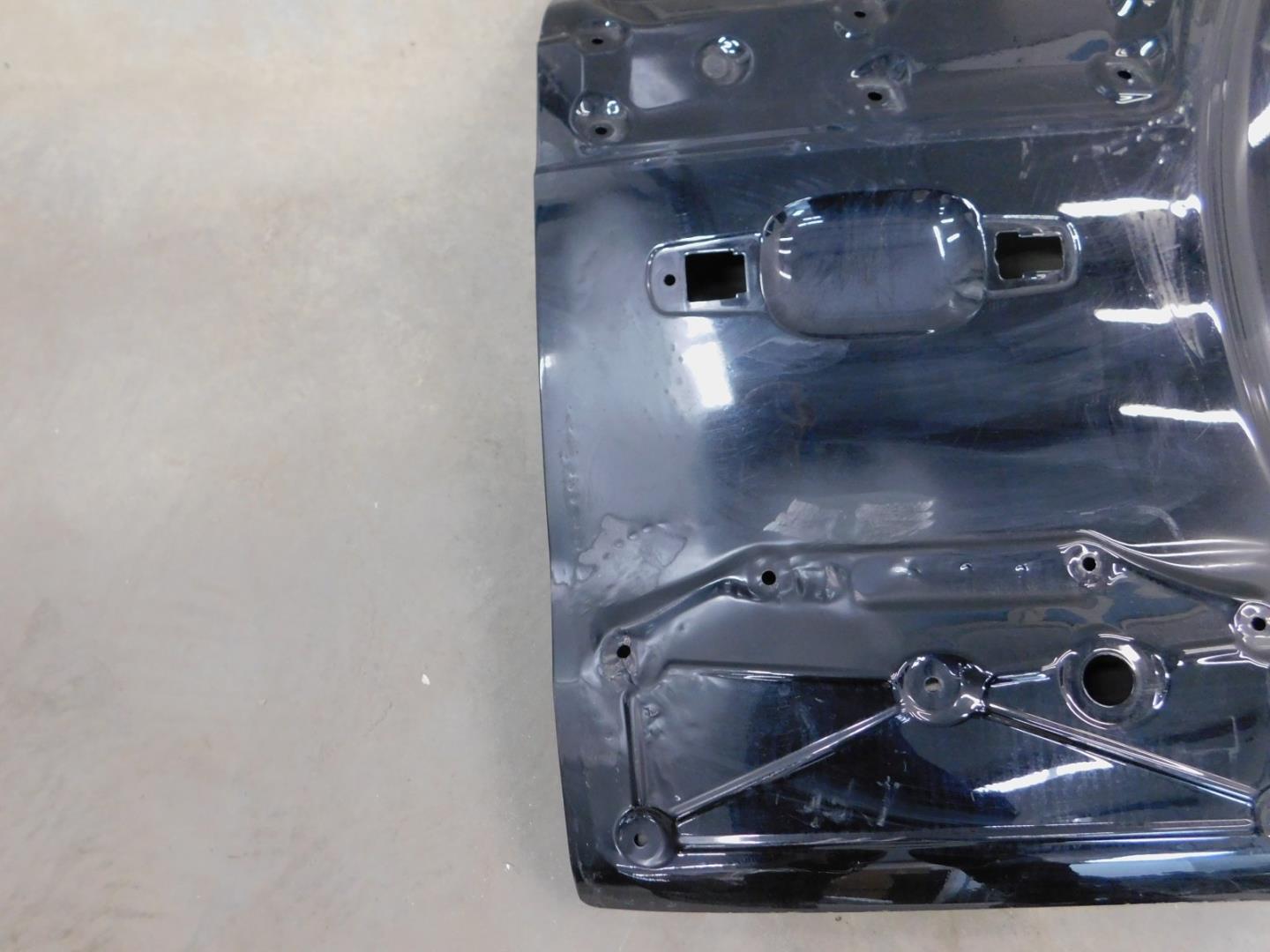 Дверь багажника