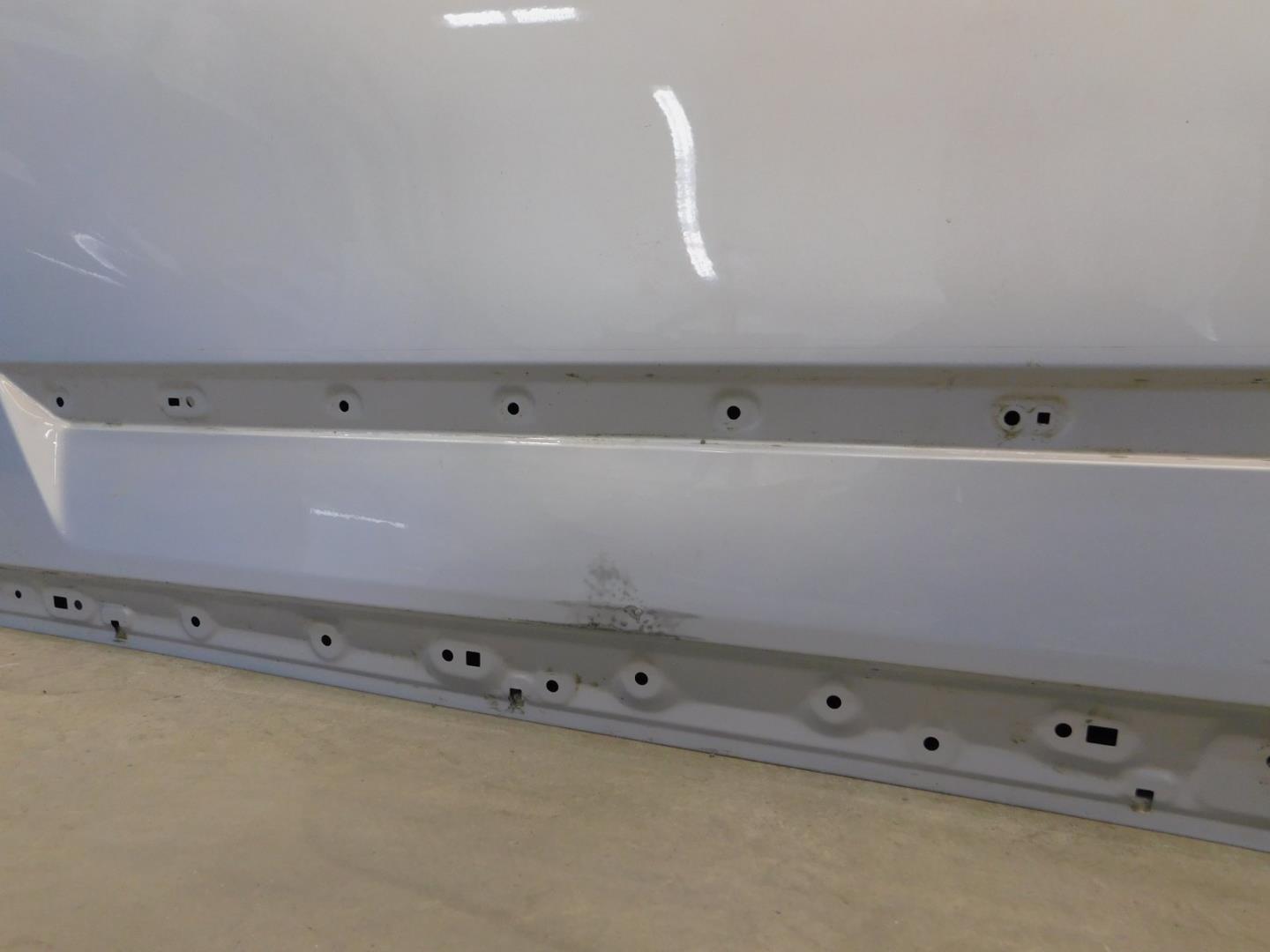 Дверь передняя левая