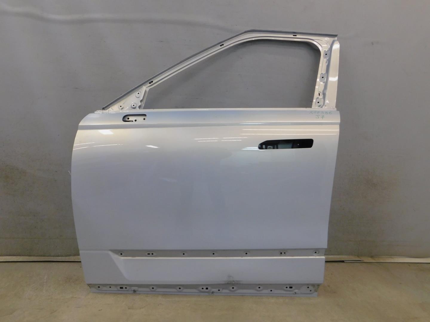 Дверь передняя левая